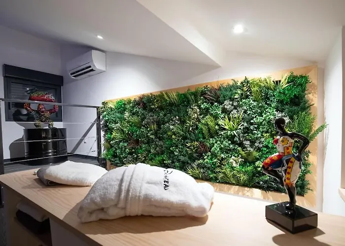 And Du * Chateau-Arnoux-Saint-Auban